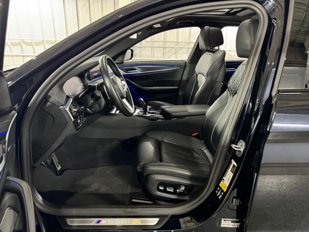 2023 BMW 5 Series M550i - Photo 45