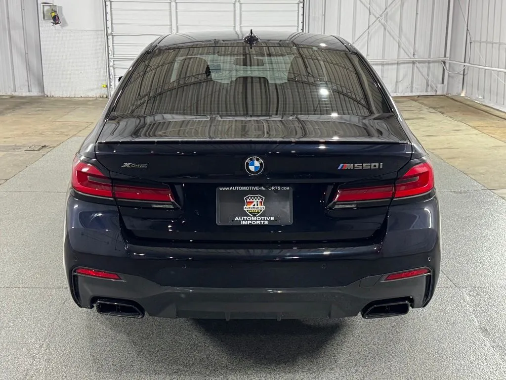 2023 BMW 5 Series M550i - Photo 10