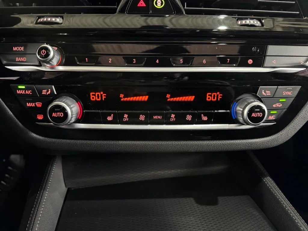 2023 BMW 5 Series M550i - Photo 39
