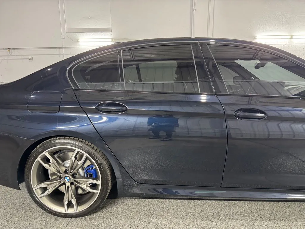 2023 BMW 5 Series M550i - Photo 8