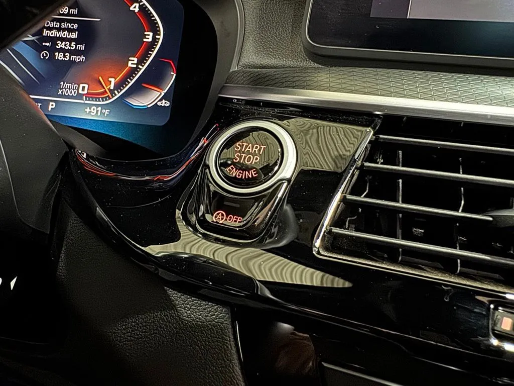 2023 BMW 5 Series M550i - Photo 35