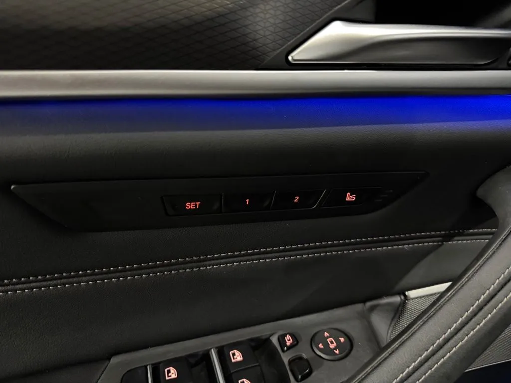 2023 BMW 5 Series M550i - Photo 40