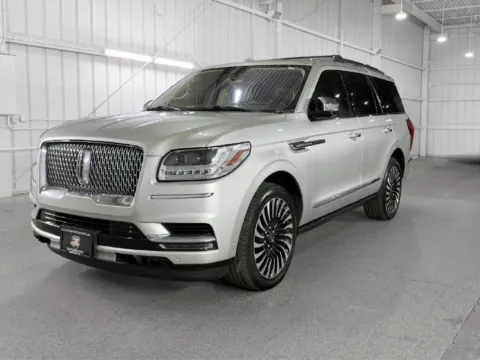 Silver 2019 Lincoln Navigator Black Label for sale in Denver, CO