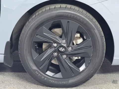 More photos of 2022 Hyundai Elantra SEL at Automotive Imports Sales & Service, CO