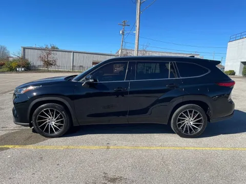 More photos of 2020 Toyota Highlander 4d SUV FWD XLE at EZ Car Connection, KY