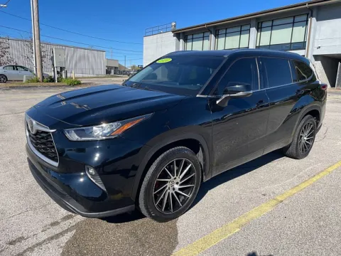 Another view of 2020 Toyota Highlander 4d SUV FWD XLE for sale in Frankfort, KY at EZ Car Connection