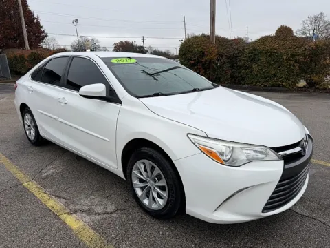 White 2017 Toyota Camry 4d Sedan LE for sale in Frankfort, KY