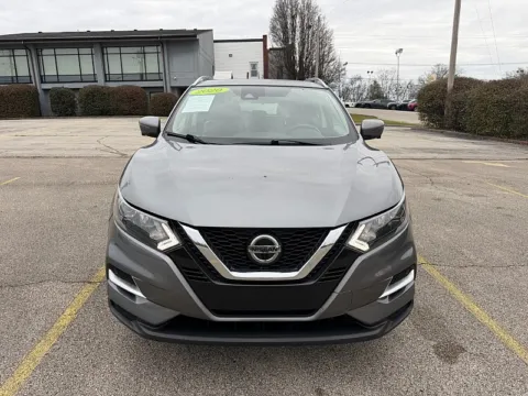 Photos of 2020 Nissan Rogue Sport 4d SUV FWD SL for sale in Frankfort, KY at EZ Car Connection