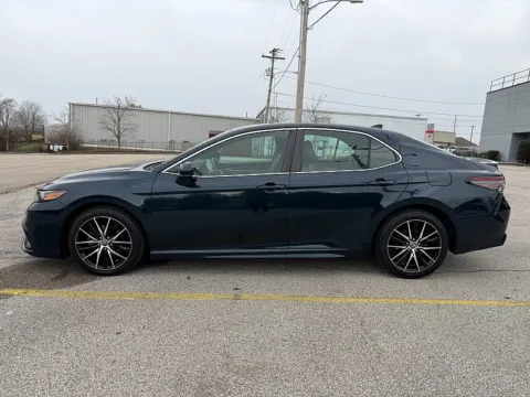 More photos of 2021 Toyota Camry SE Auto at EZ Car Connection, KY