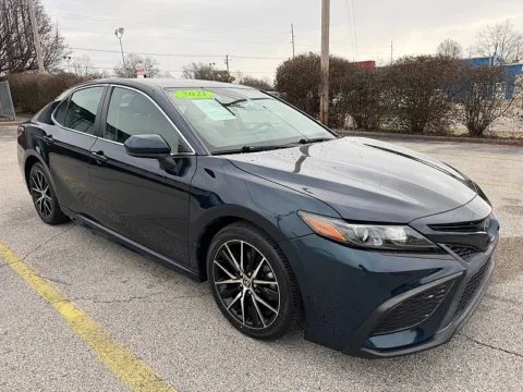 Blue 2021 Toyota Camry SE Auto for sale in Frankfort, KY