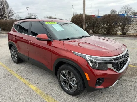 Orange 2024 Kia Seltos S IVT FWD for sale in Frankfort, KY