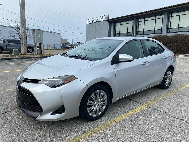 Silver 2019 Toyota Corolla 4d Sedan LE for sale in Frankfort, KY