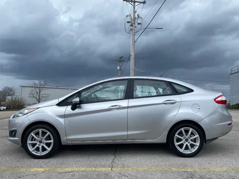 More photos of 2017 Ford Fiesta 4d Sedan SE at EZ Car Connection, KY