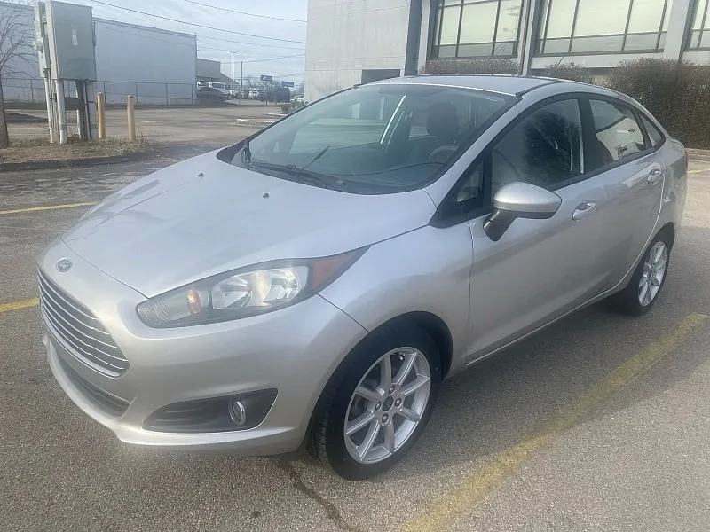 Silver 2017 Ford Fiesta 4d Sedan SE for sale in Frankfort, KY