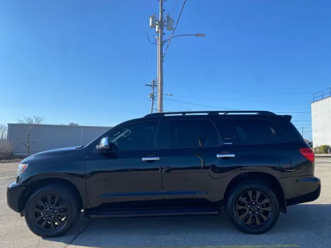 More photos of 2016 Toyota Sequoia 4d SUV 4WD Platinum FFV at EZ Car Connection, KY