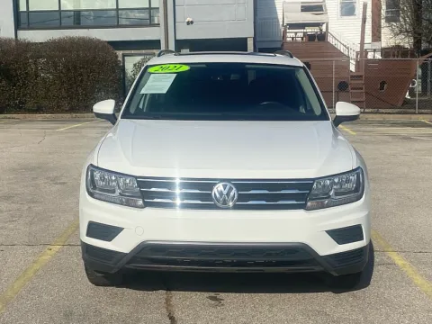 Photos of 2021 Volkswagen Tiguan 2.0T SE FWD for sale in Frankfort, KY at EZ Car Connection