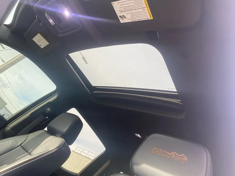 2022 Chevrolet Silverado 1500 High Country - Photo 19