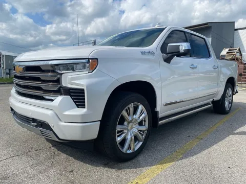 Another view of 2022 Chevrolet Silverado 1500 Crew Cab 147" High Country for sale in Frankfort, KY at EZ Car Connection