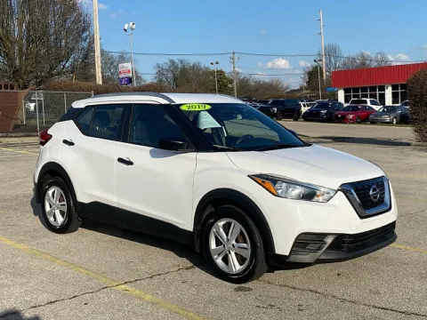 White 2019 Nissan Kicks 4d SUV FWD S for sale in Frankfort, KY