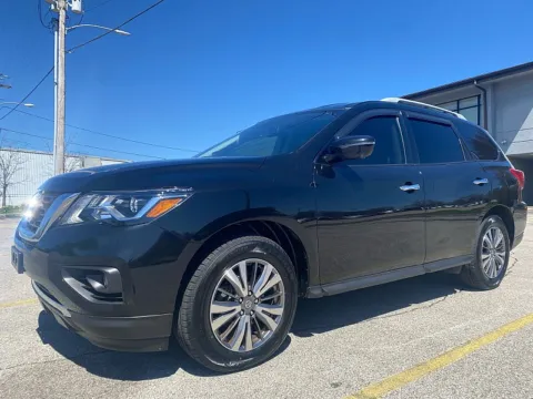 Another view of 2019 Nissan Pathfinder 4d SUV FWD SL for sale in Frankfort, KY at EZ Car Connection