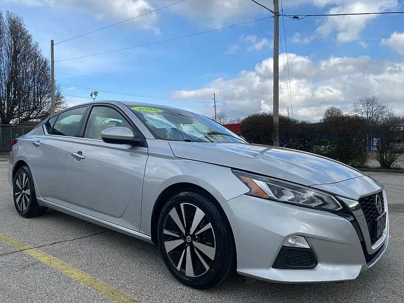 2022 Nissan Altima SV