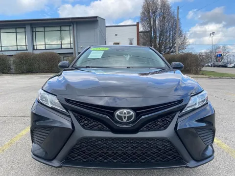 Photos of 2019 Toyota Camry 4d Sedan SE for sale in Frankfort, KY at EZ Car Connection