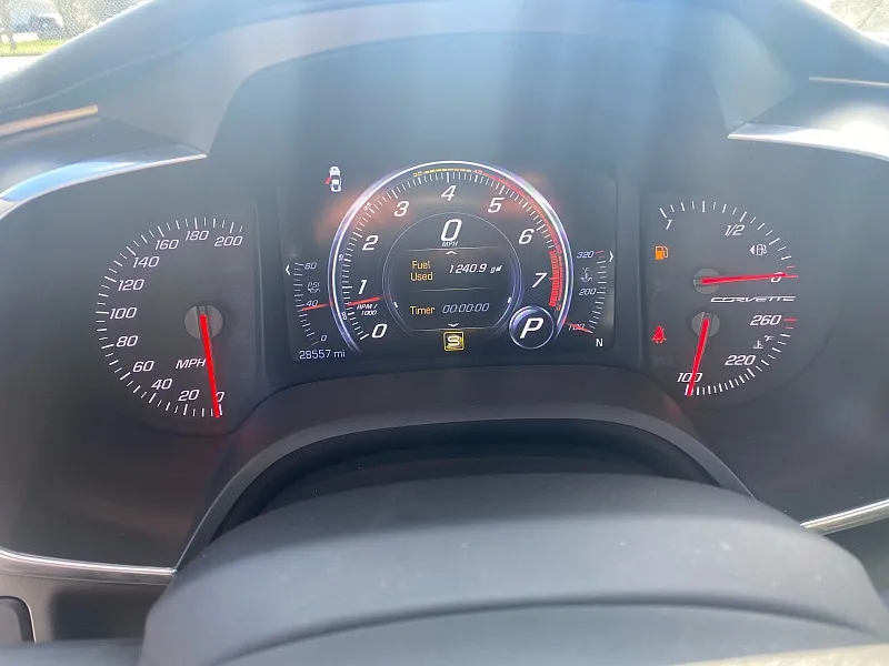 2017 Chevrolet Corvette 3LT - Photo 19