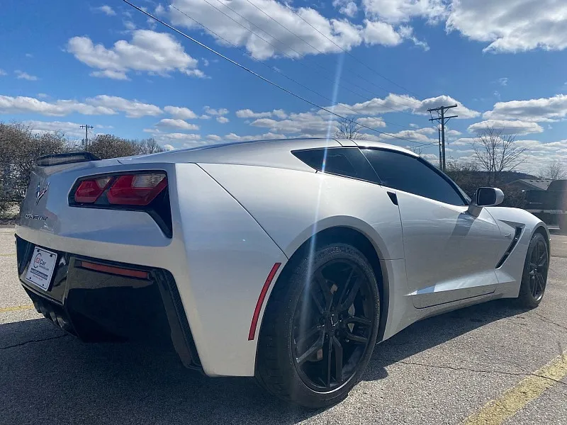 2017 Chevrolet Corvette 3LT - Photo 9