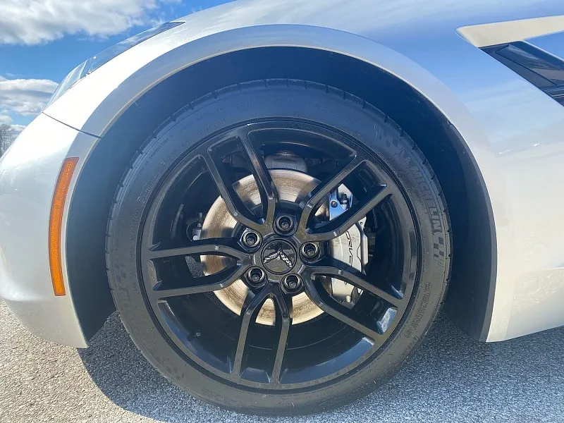 2017 Chevrolet Corvette 3LT - Photo 11