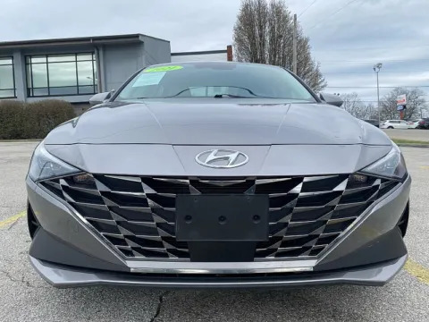 Photos of 2021 Hyundai Elantra Limited IVT *Ltd Avail* for sale in Frankfort, KY at EZ Car Connection