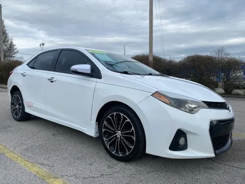 White 2014 Toyota Corolla 4d Sedan S Plus CVT for sale in Frankfort, KY