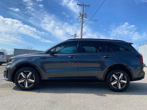 More photos of 2022 Kia Sorento EX FWD at EZ Car Connection, KY