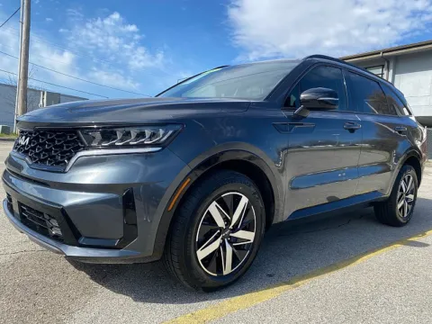 Another view of 2022 Kia Sorento EX FWD for sale in Frankfort, KY at EZ Car Connection