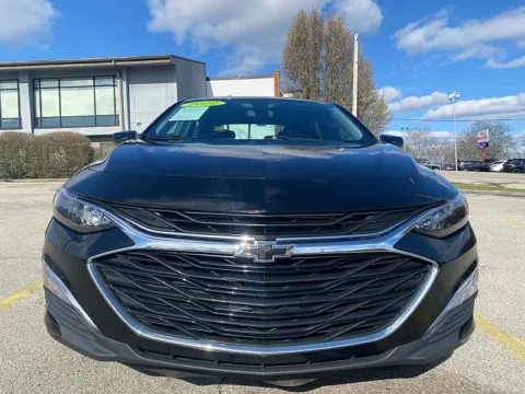 Photos of 2022 Chevrolet Malibu 4dr Sdn RS for sale in Frankfort, KY at EZ Car Connection