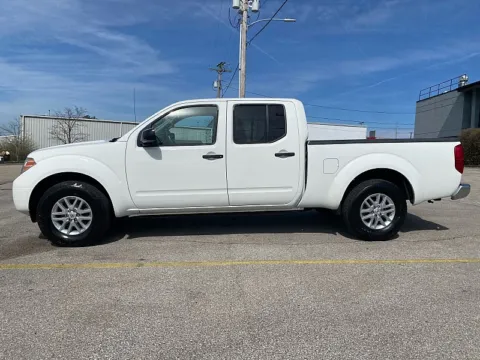 More photos of 2016 Nissan Frontier Crew Cab SV Longbed at EZ Car Connection, KY
