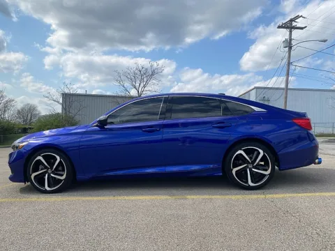 More photos of 2021 Honda Accord Sedan Sport 2.0T Auto at EZ Car Connection, KY