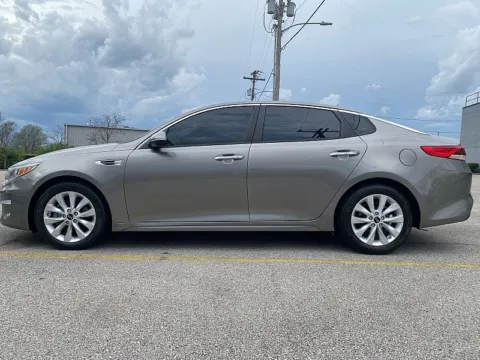 More photos of 2018 Kia Optima 4d Sedan LX at EZ Car Connection, KY