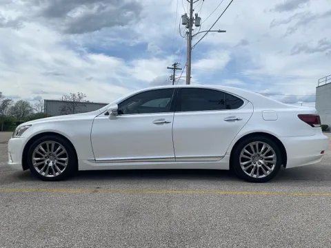 More photos of 2016 Lexus LS 460 4dr Sdn RWD at EZ Car Connection, KY