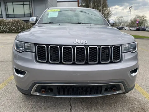 Photos of 2019 Jeep Grand Cherokee 4d SUV 4WD Limited V6 for sale in Frankfort, KY at EZ Car Connection
