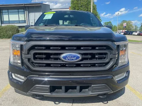 Photos of 2022 Ford F-150 XLT SuperCrew 5.5' Box for sale in Frankfort, KY at EZ Car Connection
