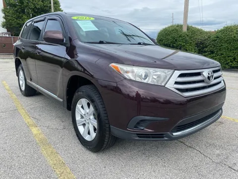 Red 2013 Toyota Highlander 4d SUV FWD (V6) for sale in Frankfort, KY