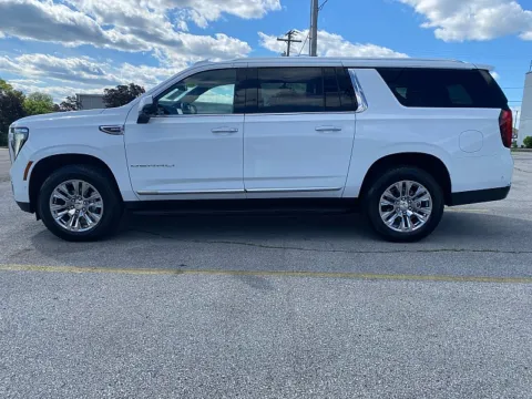 More photos of 2025 GMC Yukon XL 4WD 4dr Denali at EZ Car Connection, KY