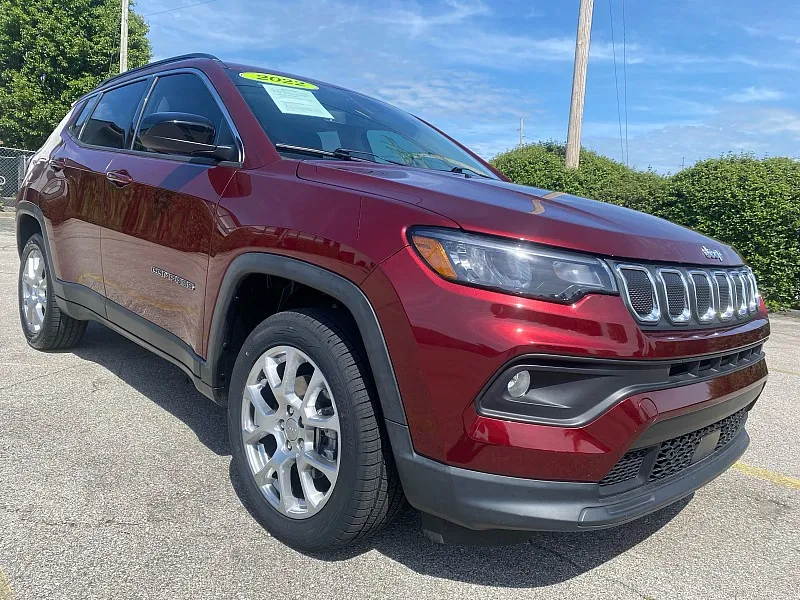 2022 Jeep Compass Latitude Lux 4X4's photo