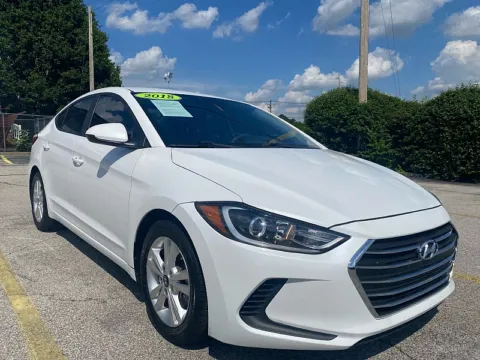 White 2018 Hyundai Elantra 4d Sedan SEL for sale in Frankfort, KY