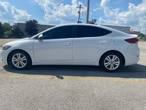 More photos of 2018 Hyundai Elantra 4d Sedan SEL at EZ Car Connection, KY