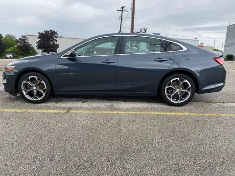 More photos of 2021 Chevrolet Malibu 4dr Sdn LT at EZ Car Connection, KY