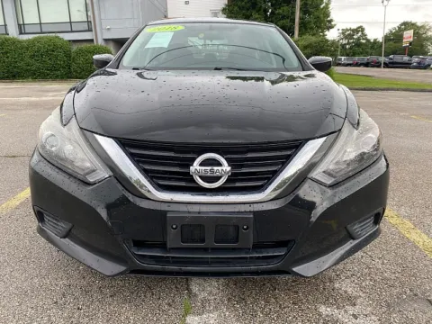 Photos of 2018 Nissan Altima 4d Sedan 2.5L S for sale in Frankfort, KY at EZ Car Connection