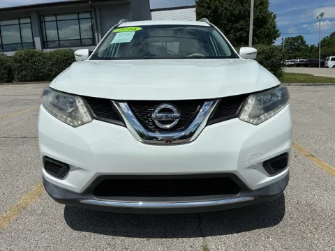 Photos of 2015 Nissan Rogue 4d SUV FWD SV for sale in Frankfort, KY at EZ Car Connection