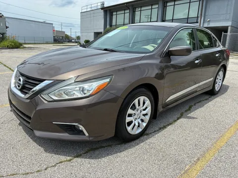 Another view of 2016 Nissan Altima 4d Sedan 2.5L S for sale in Frankfort, KY at EZ Car Connection