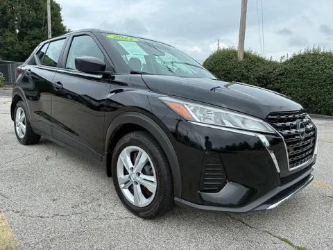 Black 2022 Nissan Kicks S FWD for sale in Frankfort, KY
